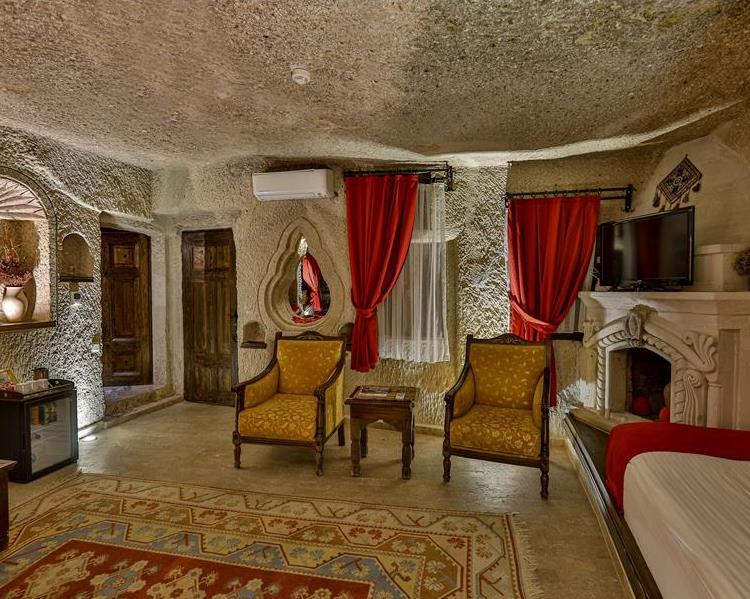 CAVE KING SUITE (110)